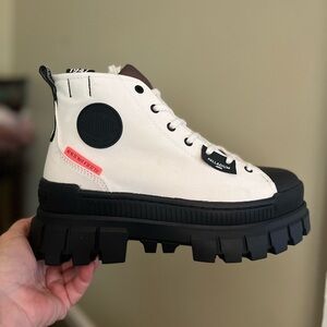 🆕 Palladium Women's Revolt Hi TX Platform Boots White.